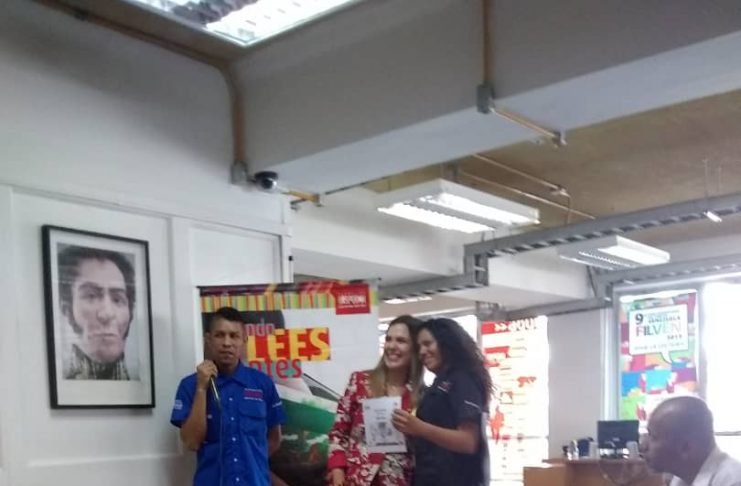 Fundación Librerías del Sur hace entrega de Certificados a trabajadores por su participación en el “Taller de Cuenta Cuentos”