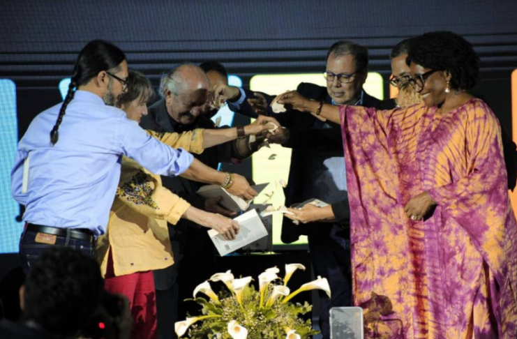 Poeta Gustavo Pereira presentó «Somaris» de la mano de Monte Ávila Editores Latinoamericano