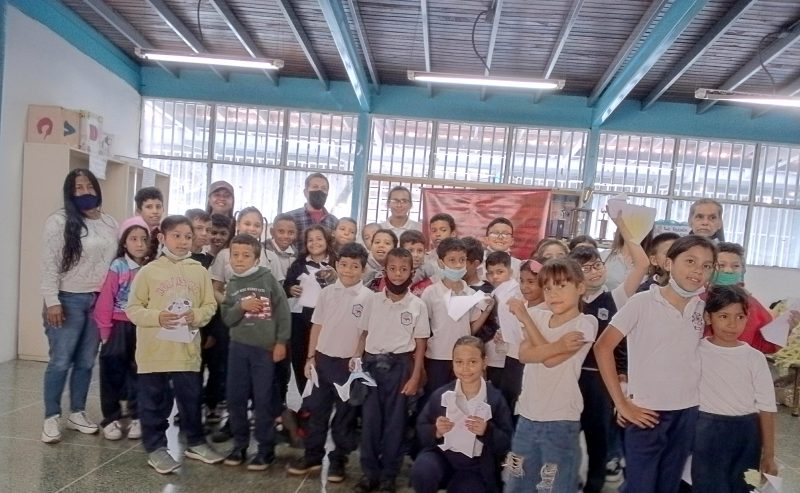Fundación Librerías del Sur realizó «Taller de Origami y cuentacuentos» en la Unidad Educativa José Luis Fortoul