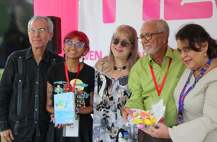 César Franco bautizó su obra infantil «A las nubes en un velero» en la FILVEN 2023