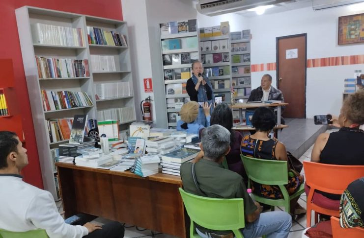 Conversatorio «La poesía, una ocasión para la belleza» fue presentado este martes en la Librería del Sur Orlando Araujo