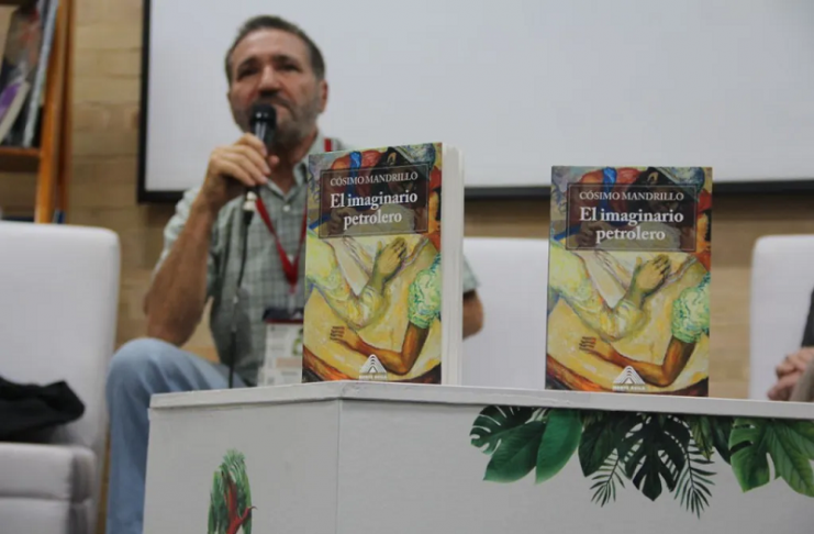 Cósimo Mandrillo conversó en la FilBo sobre la representación del petróleo en la literatura venezolana