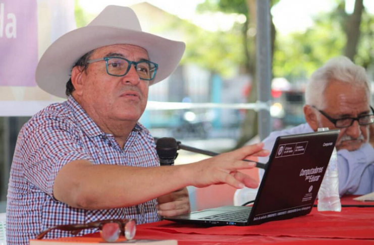 Escritor colombiano Andrés Gallego destaca aportes de la FILVEN